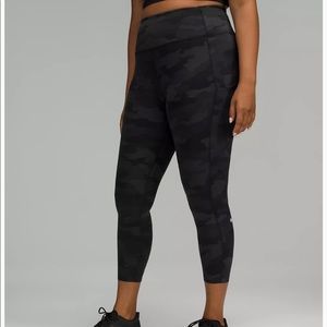 Lululemon Fast and Free 23” crop camo deep coal